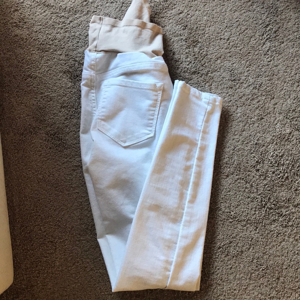 White jeans maternity